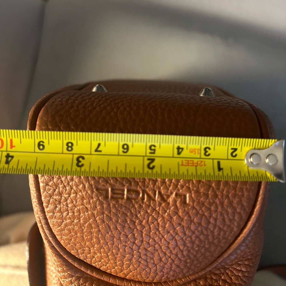 LANCEL SHOULDER BAG
BROWN SILVER
HARDWARE - Picture 14 of 14
